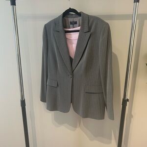 Three piece pantsuit (pants, shirt, blazer)